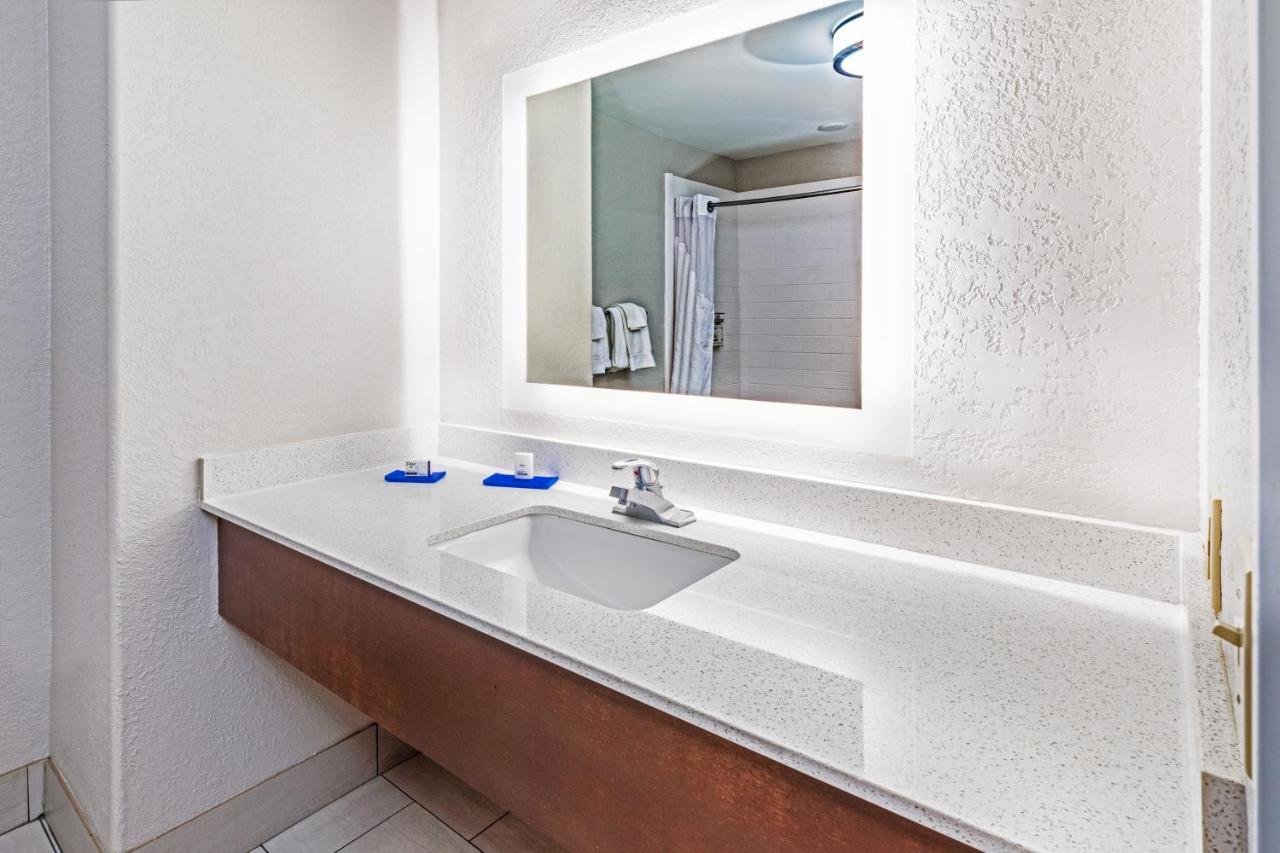 Holiday Inn Express & Suites Lafayette South By Ihg Eksteriør bilde