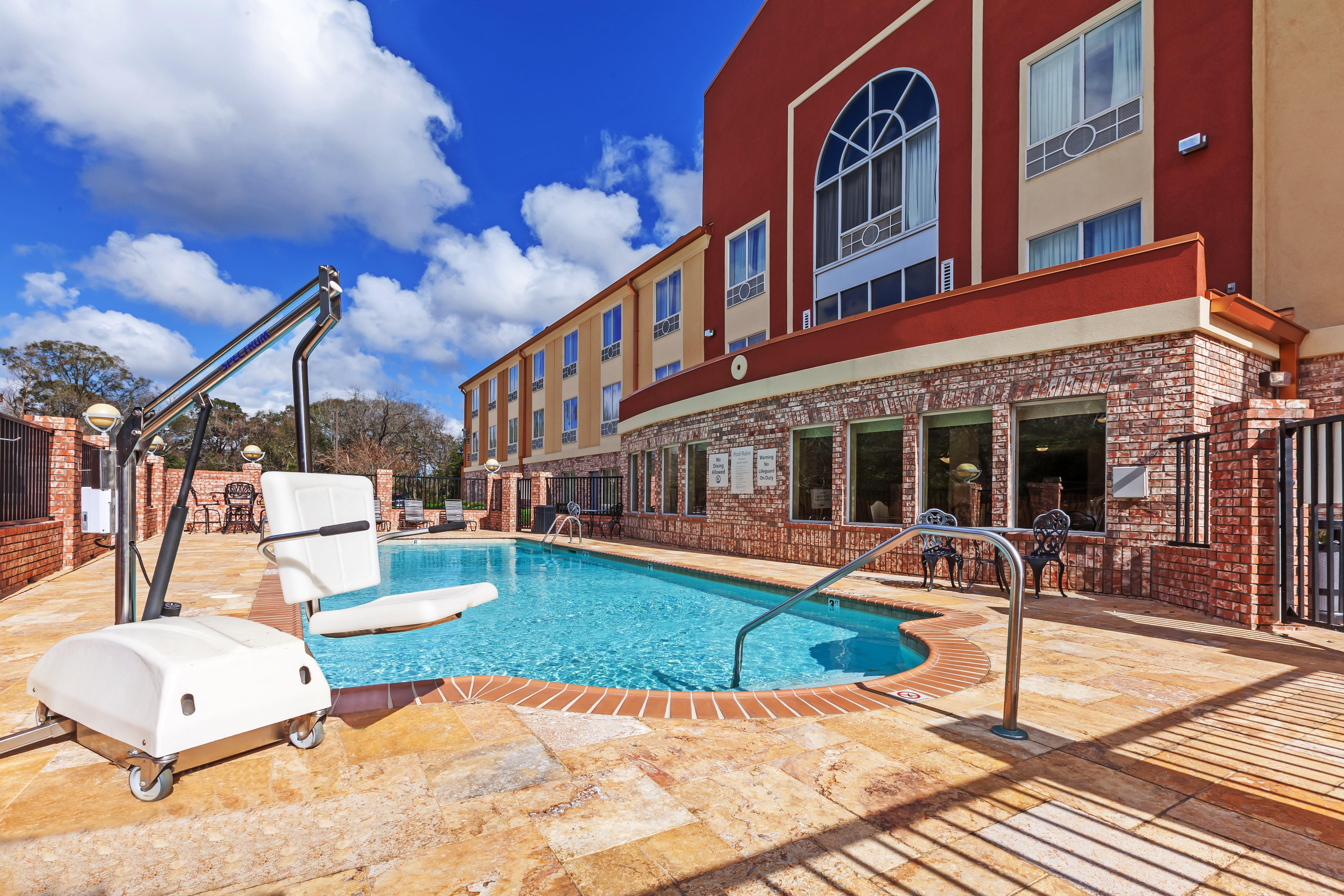 Holiday Inn Express & Suites Lafayette South By Ihg Eksteriør bilde